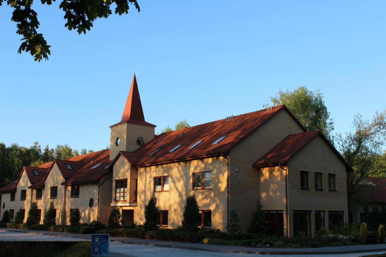 Отель Uroczysko Porszewice - Osrodek Konferencyjno-Rekolekcyjny Пабьянице Экстерьер фото